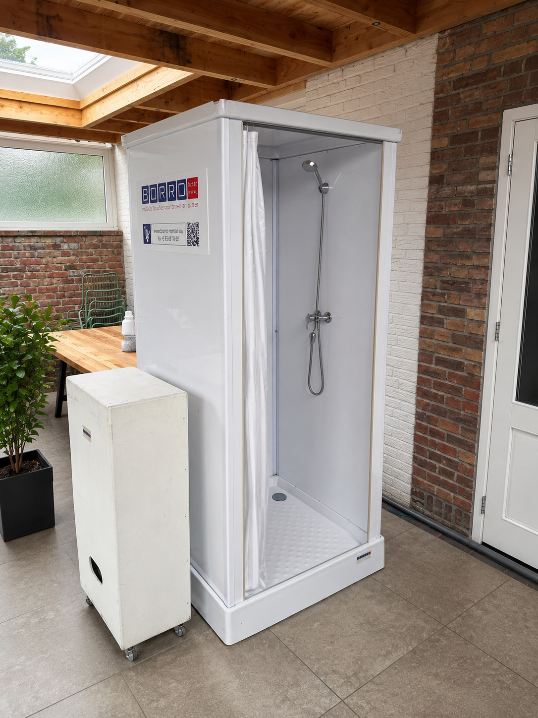 Mobile shower with water heater from Borro-Rental installed at a home